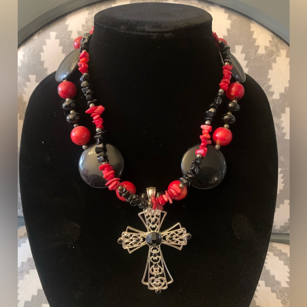 2 strand black & red western necklace w/ removable magnetic cross pendant